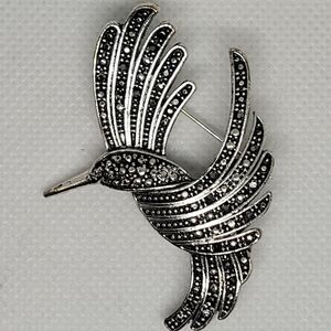 RETRO Silver Tone Marcasite Style Bird in Flight Brooch